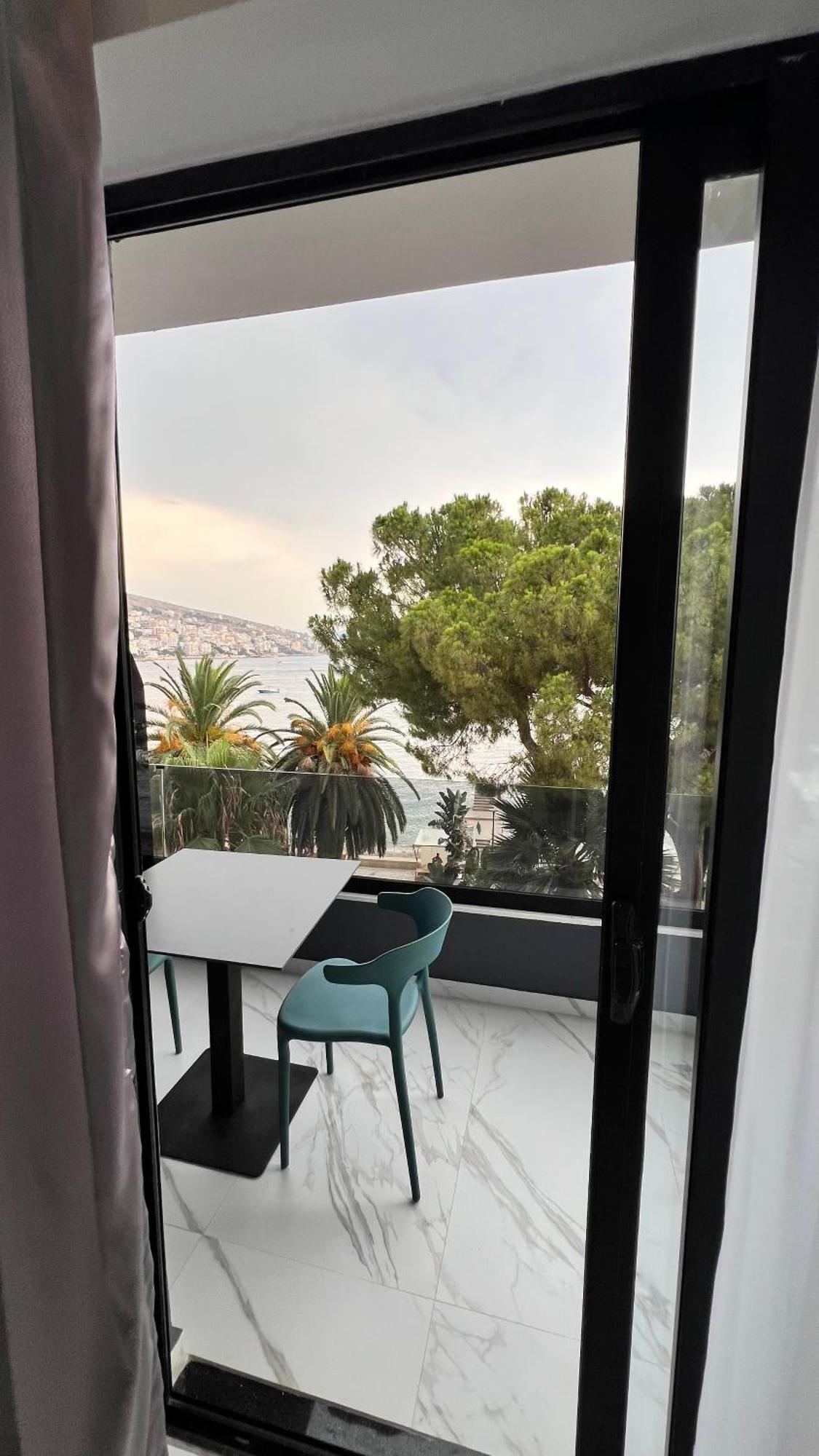 Lezet Hotel Sarandë 外观 照片