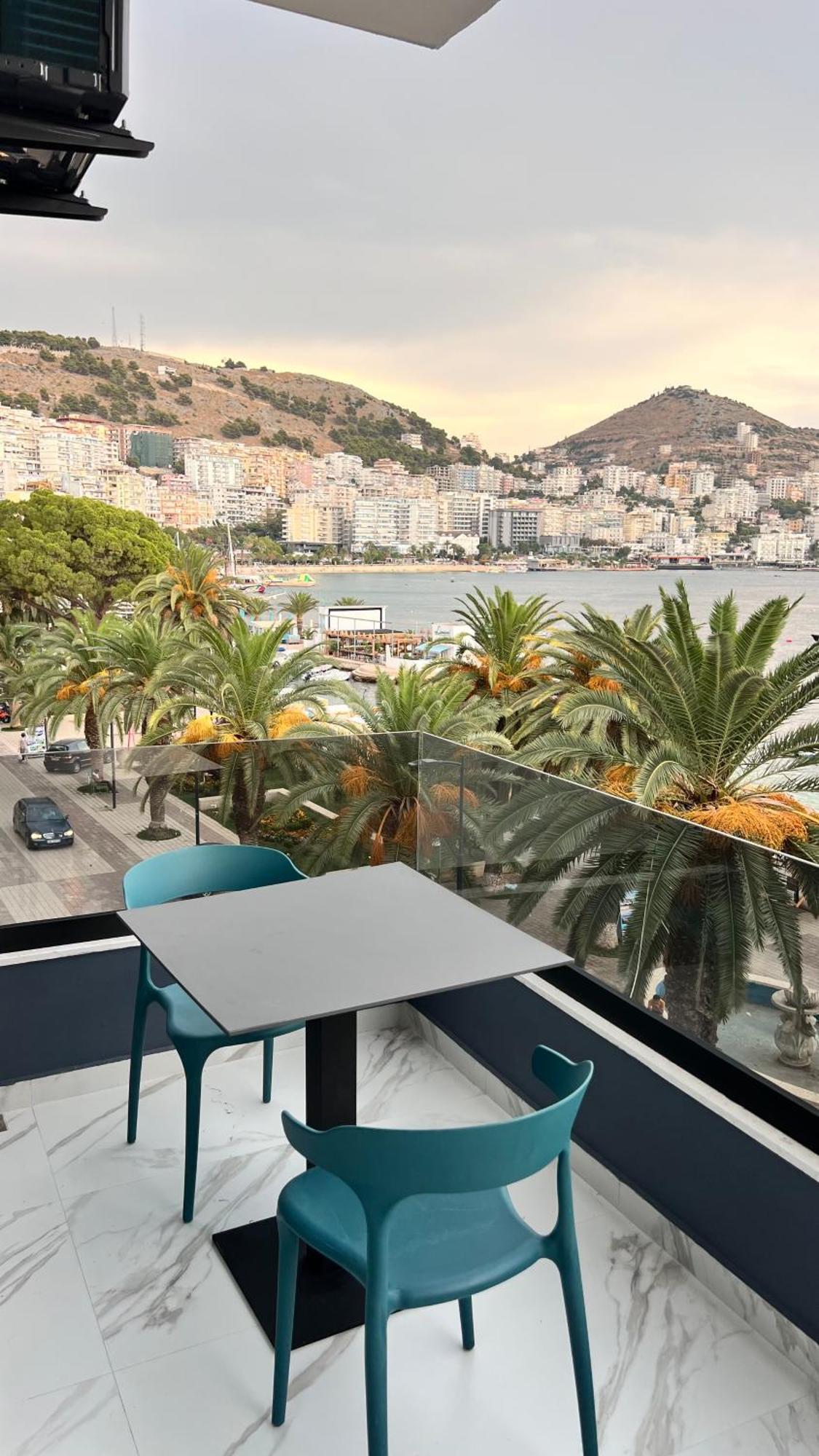 Lezet Hotel Sarandë 外观 照片